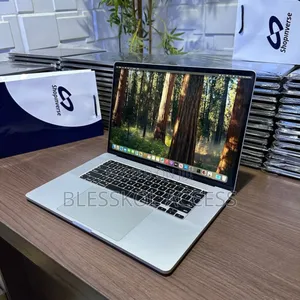 Laptop Apple MacBook Pro 2018 16GB Intel Core i7 SSD 256GB