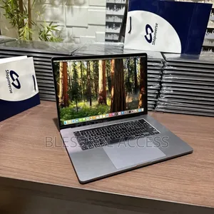 Laptop Apple MacBook Pro 2018 32GB Intel Core i9 SSD 500GB