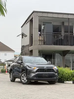 Toyota RAV4 XLE AWD 2023 Gray