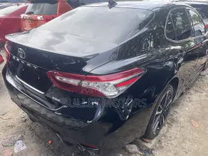 Toyota Camry XSE V6 (3.5L V6 8A) 2019 Black
