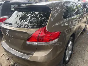 Toyota Venza Limited 2012 Gold
