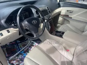 Toyota Venza Limited 2012 Gold