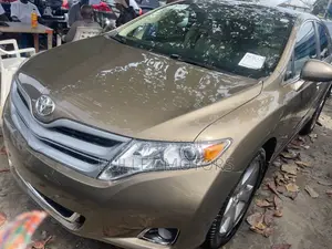 Toyota Venza Limited 2012 Gold