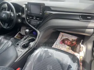 Toyota Camry SE 2022 Black