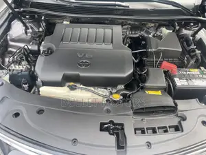 Toyota Avalon Limited Sedan FWD (3.5L 6cyl 6A) 2013 Gray