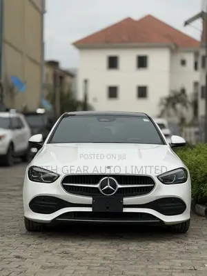 Mercedes-Benz C300 2022 White