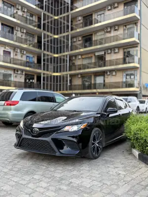 Toyota Camry SE (2.5L 4cyl 8A) 2019 Black