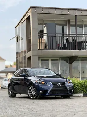 Lexus IS 250 4WD 2015 Blue