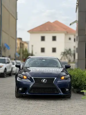 Lexus IS 250 4WD 2015 Blue