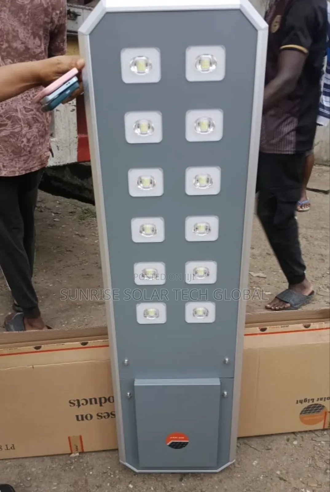 12eyes Solar Street Lights