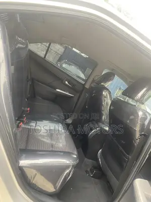 Toyota Camry SE 4dr Sedan (2.5L 4cyl 6A) 2014 Silver