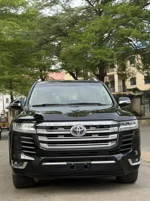 Toyota Land Cruiser 2010 Black