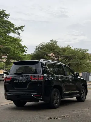 Toyota Land Cruiser 2010 Black