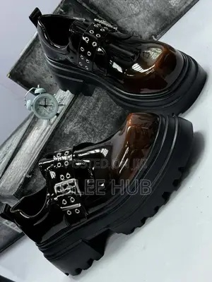 Double Sole Buckled Shoes