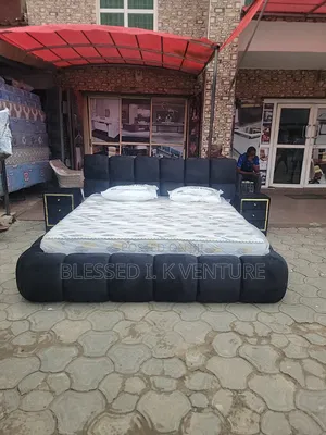 Quality 6bubble Bed With Bedside and Mattress Available on Ground