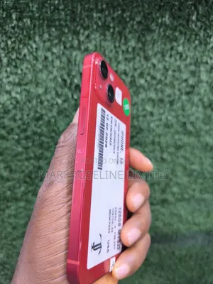 Apple iPhone 13 128 GB Red