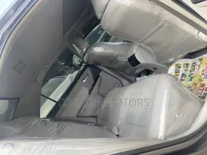 Toyota Camry XLE 4dr Sedan (2.5L 4cyl 6A) 2017 Gray