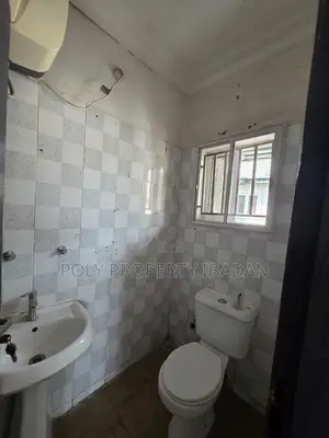 3bdrm Apartment in Carlton Gate Estate, Ibadan for rent