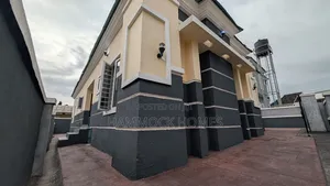 4bdrm Bungalow in Bera Estate ,, Akobo for sale