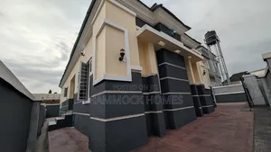 4bdrm Bungalow in Bera Estate ,, Akobo for sale
