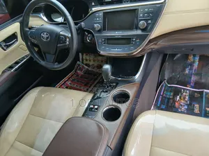 Toyota Avalon Limited FWD Sedan (3.6L 6cyl 6A) 2016 Brown