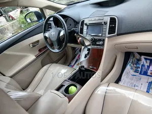 Toyota Venza XLE 2010 Blue