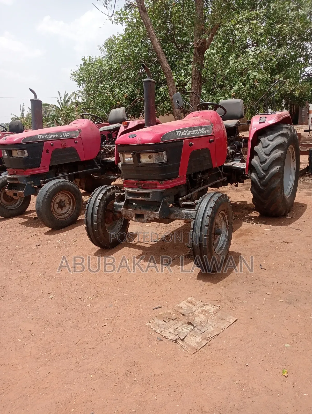 Mahindra Tractor 605