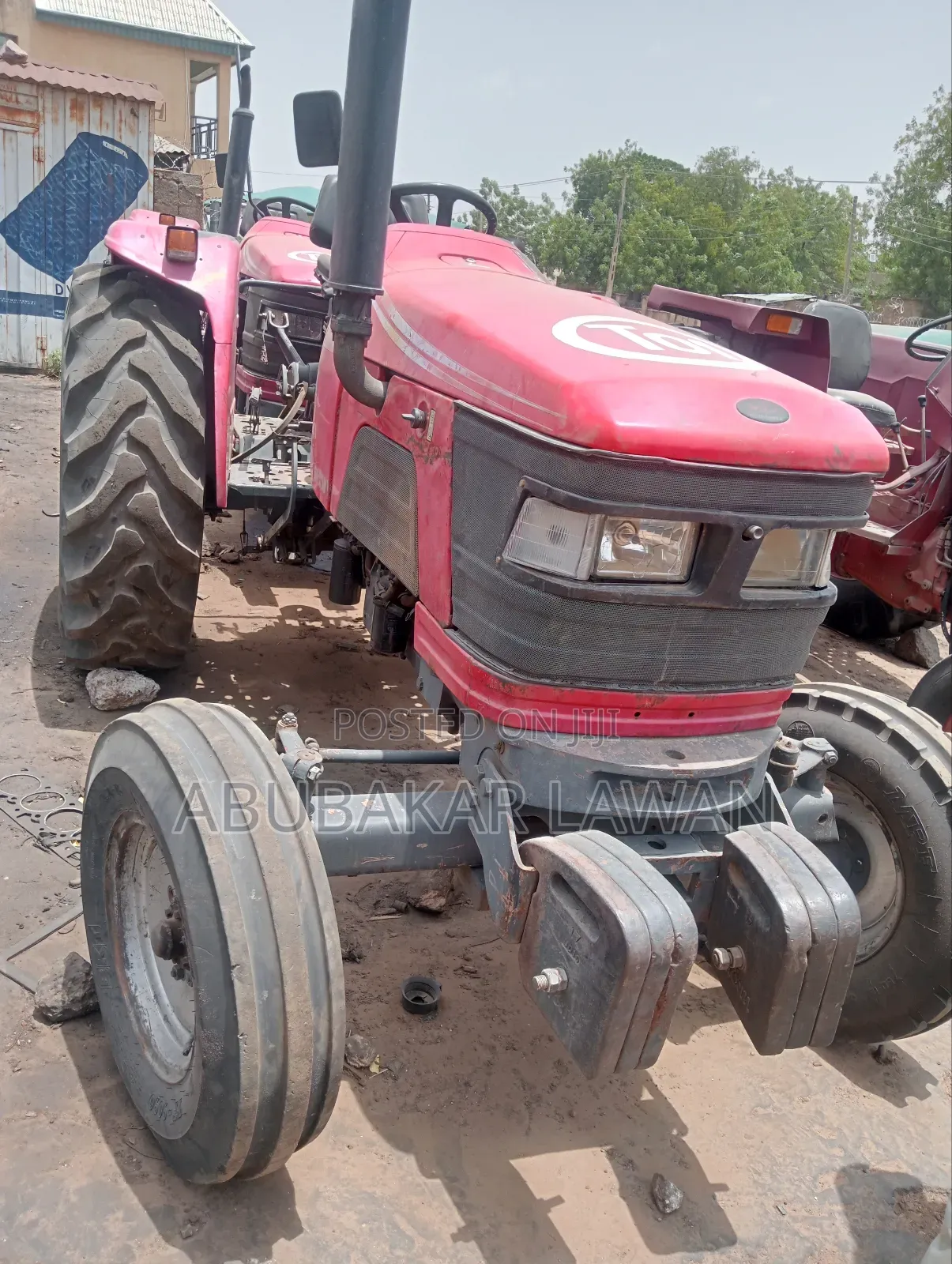 Mahindra Tractor 605