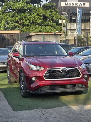 Toyota Highlander XSE 2021 Black