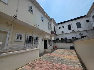 4bdrm Duplex in Brick Court Estate, Lekki for sale