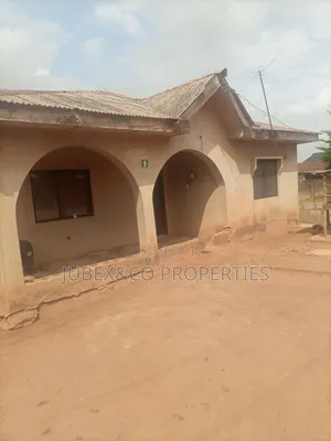 6bdrm Bungalow in Singer Ewupe Sango for sale