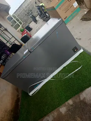 Hisense Double Door Glass Chest Freezer 500l – Perfect for Shops