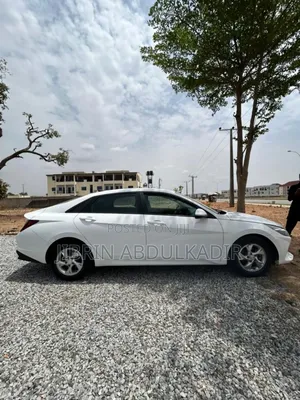 Hyundai Elantra SE 2022 White