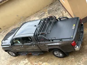 Toyota Tacoma SR5 2018 Gray
