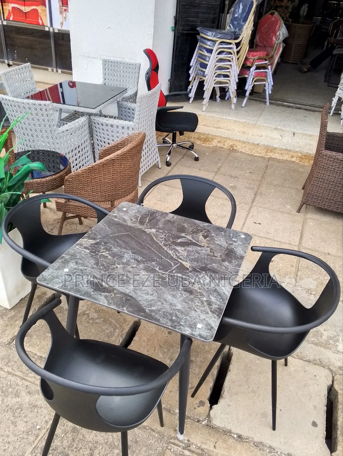Dining Set 4 Chairs and 1 Table