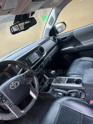 Toyota Tacoma SR5 2018 Gray