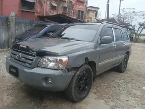 Toyota Highlander Limited V6 2005 Gray