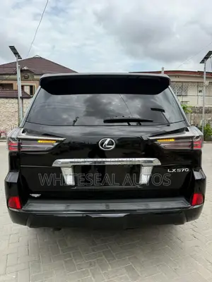 Lexus LX 570 AWD 2017 Black