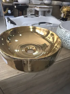 Diamond Design and Golden Color Vanity Basin