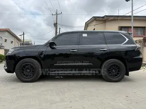 Lexus LX 570 AWD 2017 Black