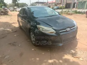 Ford Focus Titanium 4dr Hatchback (2.0L 4cyl 6AM) 2014 Black