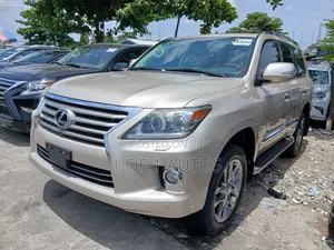 Lexus LX 570 (5 seats) AWD 2016 Gold