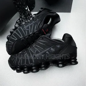 Nike Unisex Shot Shoe