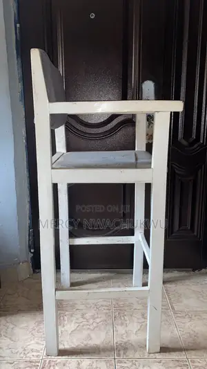 Makeup / Indoor Chair
