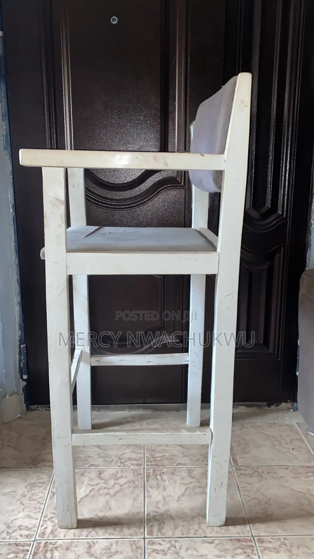 Makeup / Indoor Chair