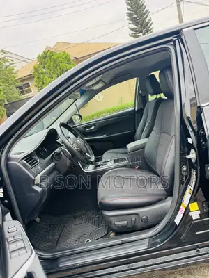 Toyota Camry SE 4dr Sedan (2.5L 4cyl 6A) 2017 Black