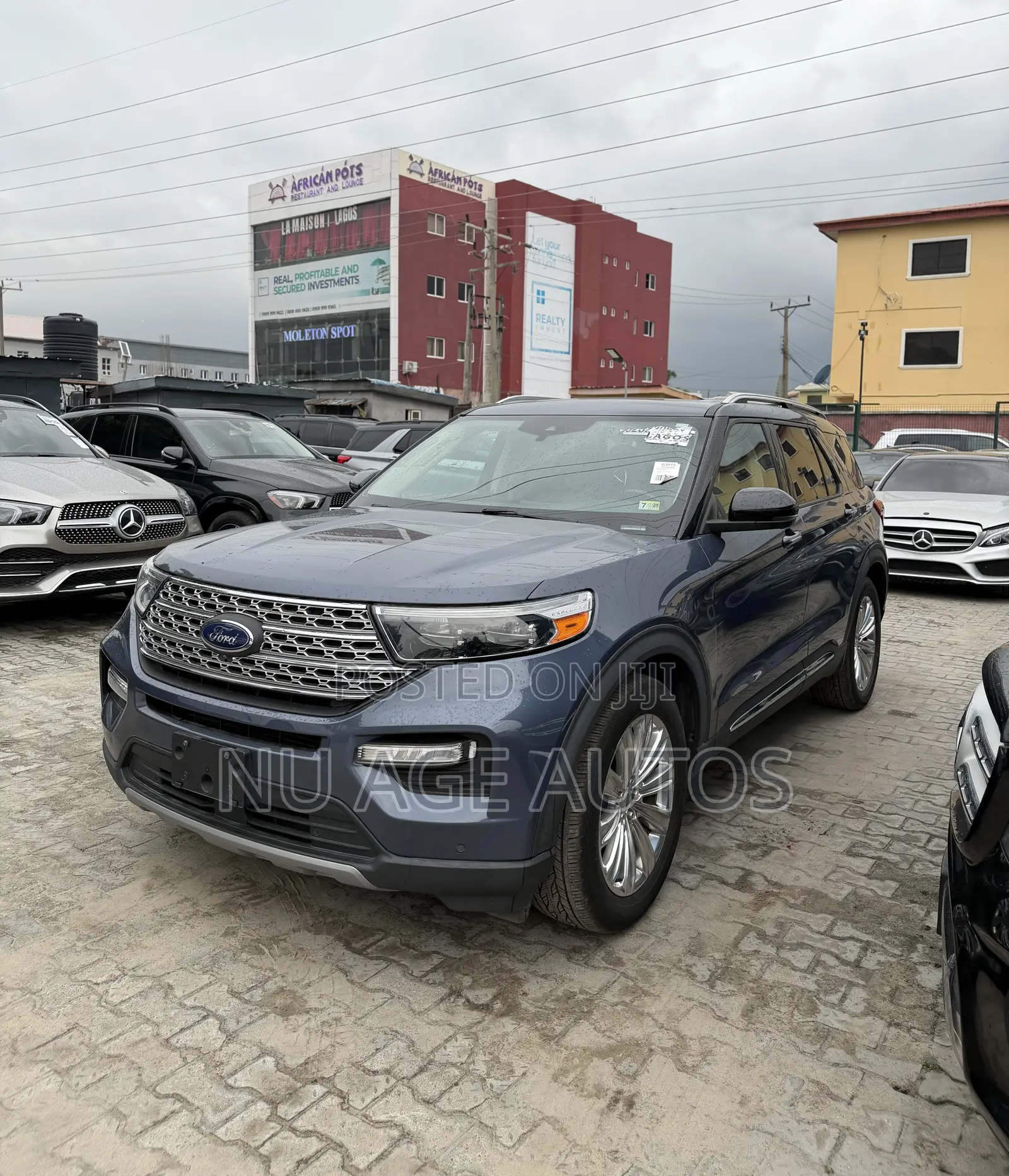 Ford Explorer Limited 2021 Blue