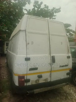 Bus 1995 White