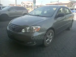 Toyota Corolla 2004 Gray