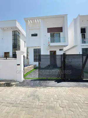 4bdrm Duplex in Chevron for sale